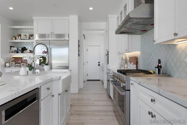 12410 Aria Ct, Poway CA: https://media.crmls.org/mediaz/24fe0984-a619-4cf0-85dd-def7a9452ebc.jpg