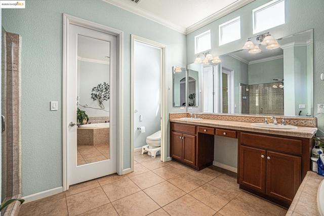 113 Little Ranch Circle, Oakley CA: https://media.crmls.org/mediaz/24fe5c51-0207-4c09-9847-5cb5437c12dd.jpg