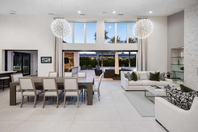 1 Via Merenda, Rancho Mirage CA: https://media.crmls.org/mediaz/24fe9f6a-a4bc-446b-a7ed-92e5e3af7b96.jpg