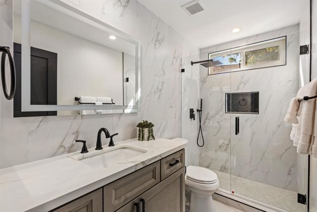 Detail Gallery Image 21 of 42 For 1455 Bridgeview Drive, San Diego,  CA 92105 - 3 Beds | 2 Baths