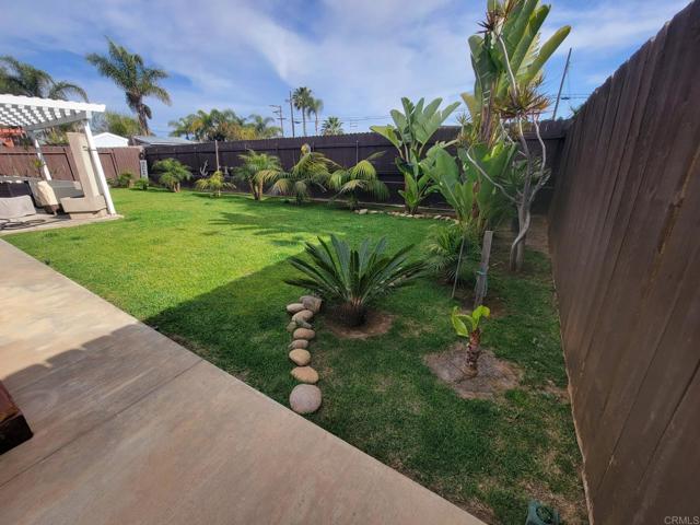 Detail Gallery Image 5 of 10 For 851 Holly Ave, Imperial Beach,  CA 91932 - 3 Beds | 2 Baths