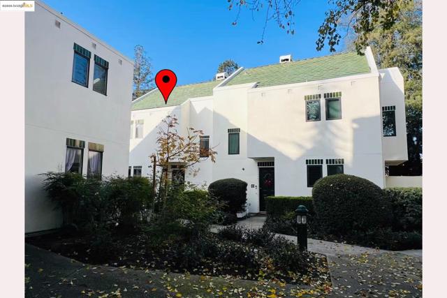 95 Mozden Ln, Pleasant Hill CA: https://media.crmls.org/mediaz/24fef50b-3eba-4225-a51a-03776491c3e8.jpg