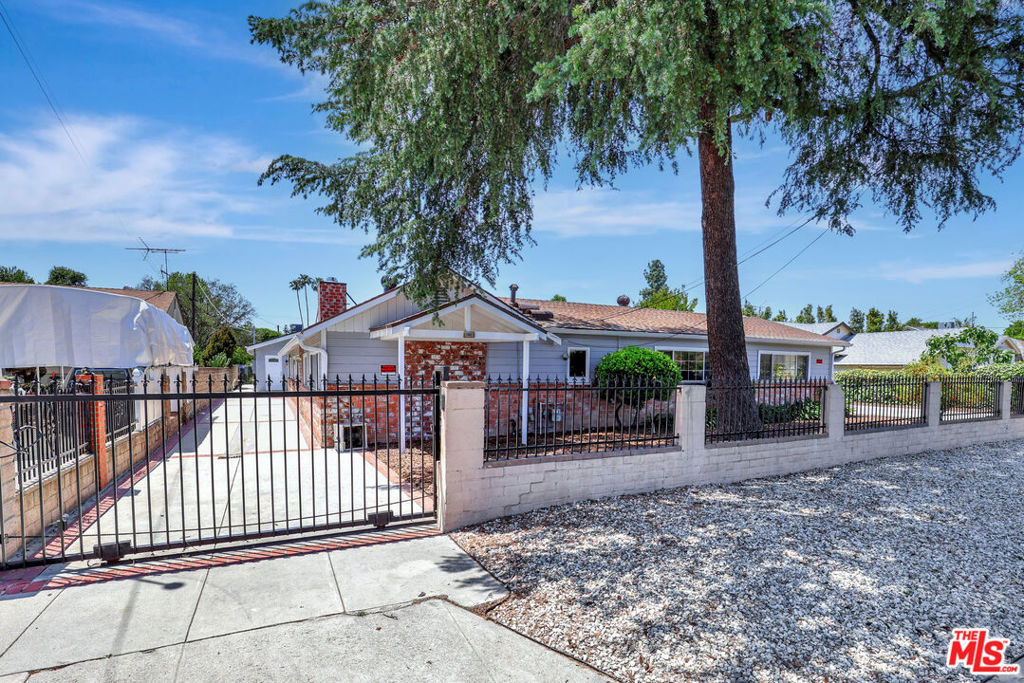 MLS #25572473 image #2