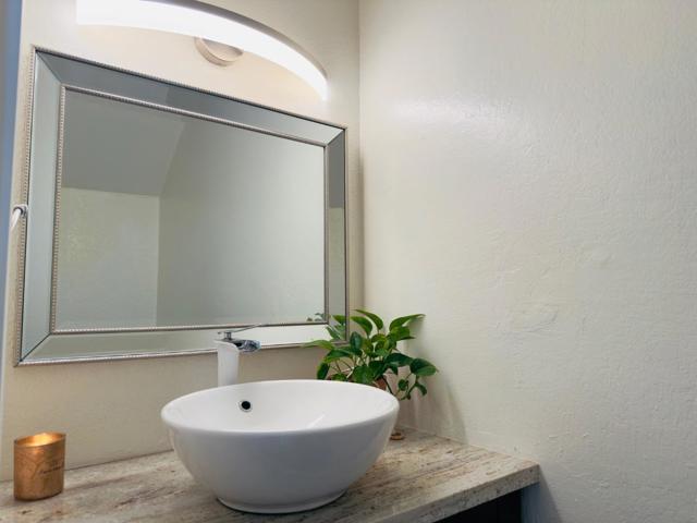 631 Foster Court, Hayward CA: https://media.crmls.org/mediaz/2500c406-deab-44bf-bc47-521c2892f8c5.jpg