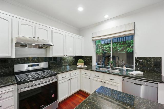 6751 Positano Lane, San Jose CA: https://media.crmls.org/mediaz/25010ed7-49ba-4b75-9877-0f8dbe13b5fd.jpg