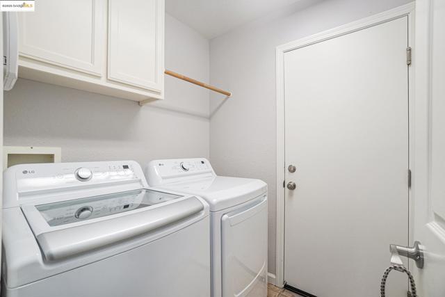 1139 Jordan Ct, Brentwood CA: https://media.crmls.org/mediaz/25011e85-afab-4179-b756-63d5e448122b.jpg