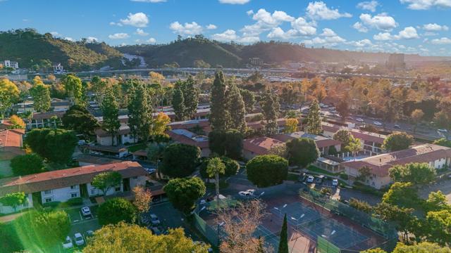 6069 Rancho Mission Rd, San Diego CA: https://media.crmls.org/mediaz/25017e2b-c045-4c5f-97c8-fb739c548140.jpg