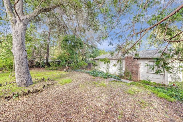 15041 Park Drive, Saratoga CA: https://media.crmls.org/mediaz/2503cdc6-06f9-4307-95e7-a7595b4b6fa9.jpg