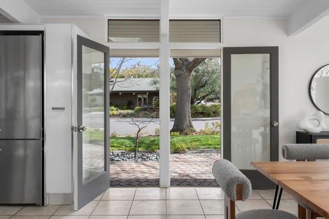 Image 24 of 73 For 829 Talisman Drive