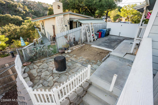 1088 Alta Vista Road, Simi Valley CA: https://media.crmls.org/mediaz/2504b895-ed02-4578-a767-6bdd94602237.jpg