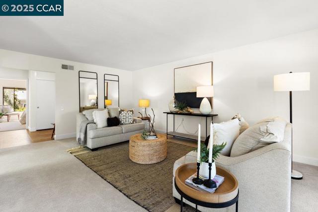 2200 Pine Knoll Dr, Walnut Creek CA: https://media.crmls.org/mediaz/2504ca6c-7b25-428c-8d96-61b3262a36bb.jpg