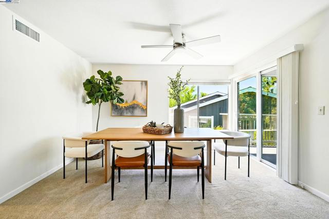 880 Terra California Dr, Walnut Creek CA: https://media.crmls.org/mediaz/250515f2-9576-4313-a5b6-04b47d79f955.jpg