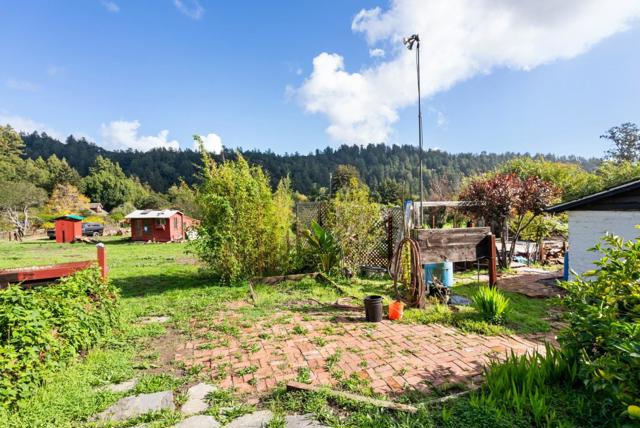 2301 Soquel San Jose Road, Soquel CA: https://media.crmls.org/mediaz/25054093-9558-4c9b-b11e-aba00ca3f328.jpg