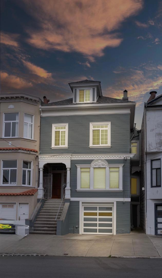 474 2nd Avenue, San Francisco CA: https://media.crmls.org/mediaz/25055d70-a7e5-48c3-8690-c7ce800a1a89.jpg