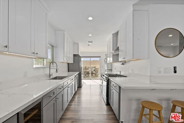 914 Alpha Street, Inglewood CA: https://media.crmls.org/mediaz/2505aa05-2df5-4081-a6df-27abd054bba9.jpg