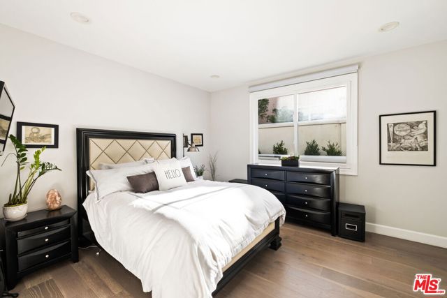 6 Bed Home for Sale in Calabasas, California