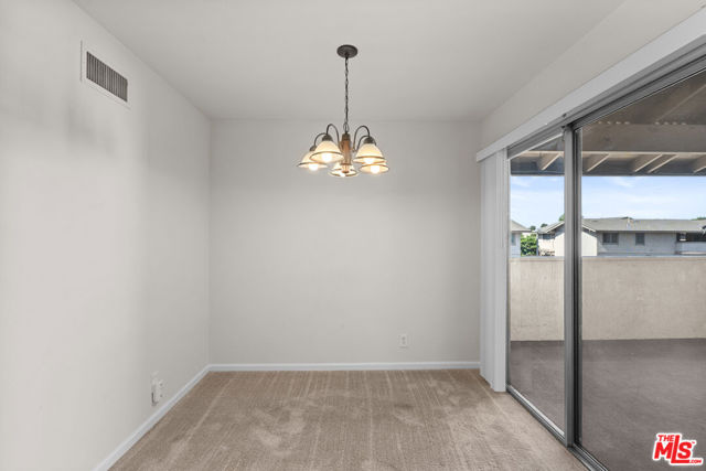 186 Southampton Way, Placentia CA: https://media.crmls.org/mediaz/25071ffc-f69a-4fd8-9df1-9831fc4560d8.jpg