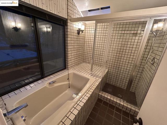 371 Montair DR, Danville CA: https://media.crmls.org/mediaz/25074363-5170-4b5a-9f13-1f936c595b1f.jpg
