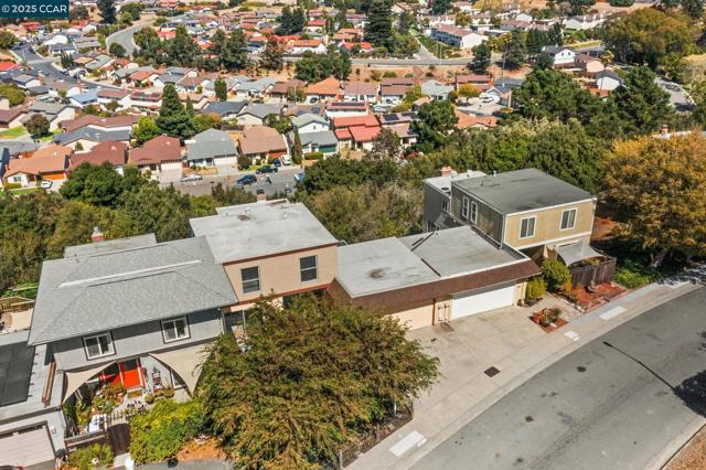 989 Parkside Dr, Richmond CA: https://media.crmls.org/mediaz/2507455a-c27e-4b5a-b305-b76309133ef4.jpg