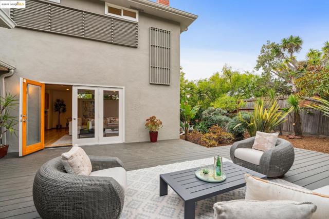 63 Eureka Ave, Kensington CA: https://media.crmls.org/mediaz/2507b71a-c3b2-48c9-8146-fcb8f5f10221.jpg