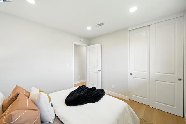 5525 Roosevelt Pl, Fremont CA: https://media.crmls.org/mediaz/25084ab6-4887-4df9-897d-aefc1db3f760.jpg