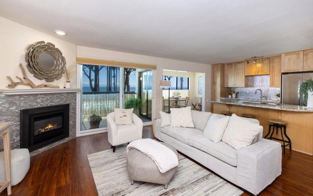 825 Balboa Avenue, Capitola CA: https://media.crmls.org/mediaz/250907d6-39b2-4350-b4ed-d6361b1f8abd.jpg