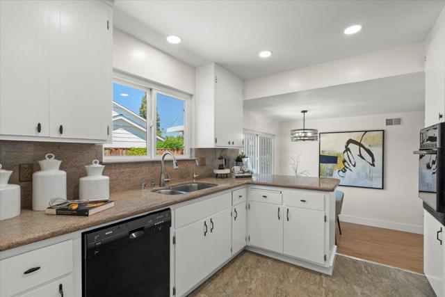 1585 Inverness Circle, San Jose CA: https://media.crmls.org/mediaz/25090da7-23b9-441a-b403-a7c2df3773f9.jpg