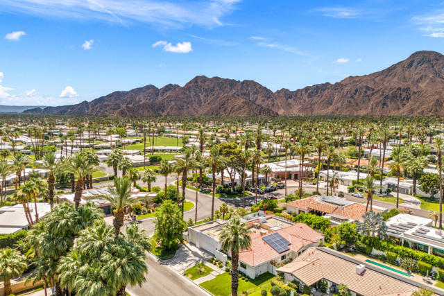 75465 Montecito Drive, Indian Wells CA: https://media.crmls.org/mediaz/2509b4fb-b825-4d35-9f8b-b90bfb5750d7.jpg