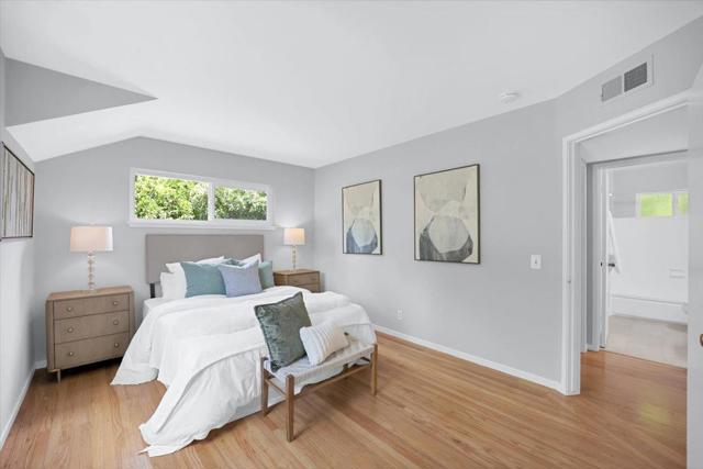 1633 Dallas Court, Los Altos CA: https://media.crmls.org/mediaz/250a2111-ed27-46fe-b81c-38924bca618d.jpg
