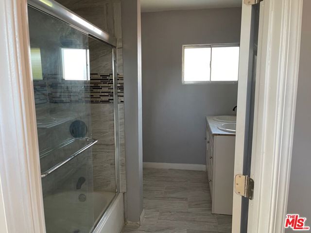 15013 Hartsook Street, Sherman Oaks CA: https://media.crmls.org/mediaz/250a41b6-f27c-4b05-9479-00703ef02aac.jpg