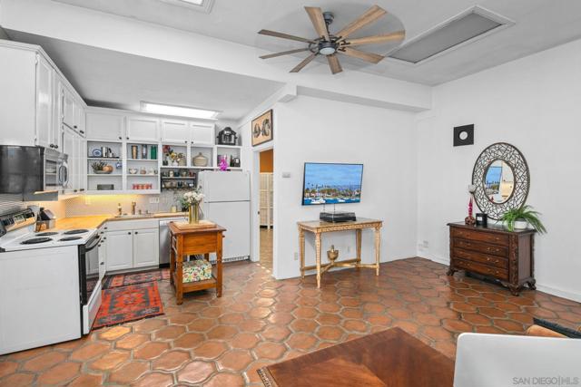 1115 S Mollison Ave, El Cajon CA: https://media.crmls.org/mediaz/250a52c7-1811-4a36-bb0f-cd47578747b1.jpg