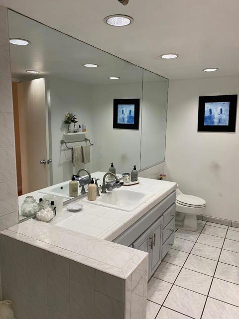 1683 Escalante Way, Burlingame CA: https://media.crmls.org/mediaz/250a78ea-1796-4996-806e-3cbdb264b043.jpg