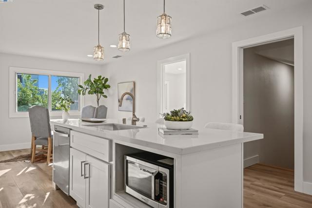 625 3rd Ave, San Bruno CA: https://media.crmls.org/mediaz/250a7f21-51fa-4231-8283-efb288ce744b.jpg
