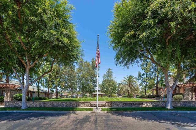 7866 Calle Oliva, Carlsbad CA: https://media.crmls.org/mediaz/250c201a-ea18-446a-a639-255e137b46f2.jpg