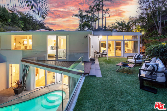 1415 Braeridge Drive, Beverly Hills CA: https://media.crmls.org/mediaz/250ca54a-c6d9-40af-816d-c2130444d502.jpg