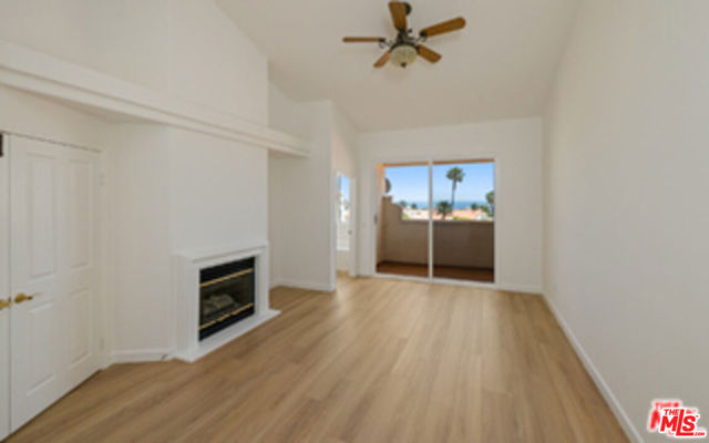 6465 Zuma View Place, Malibu CA: https://media.crmls.org/mediaz/250db6c2-1311-4e81-8c69-62e728a8bcee.jpg