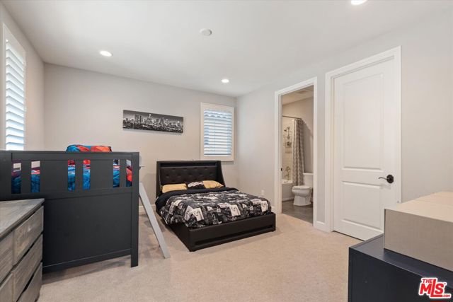 14624 Mccormick Street, Sherman Oaks CA: https://media.crmls.org/mediaz/250ddb1b-2577-469c-a487-b925c47ddf8d.jpg