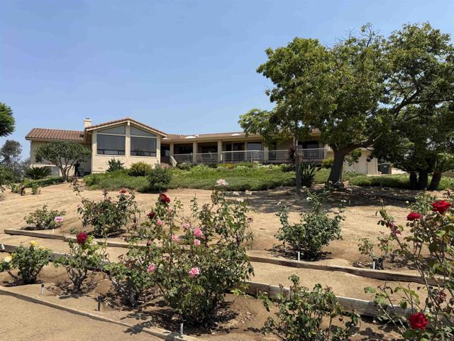 1326 Sunset Grove Road, Fallbrook CA: https://media.crmls.org/mediaz/250e766c-1ef5-4915-a2ec-752a865e6f03.jpg