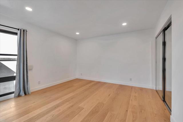 8650 Gulana Avenue, Playa del Rey CA: https://media.crmls.org/mediaz/250eb648-3e29-4bcc-b149-06ba2783f698.jpg