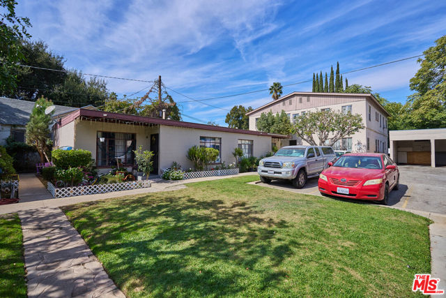 485 E Washington Boulevard, Pasadena CA: https://media.crmls.org/mediaz/250f7e94-5962-41b4-ac48-d082d27de5e8.jpg