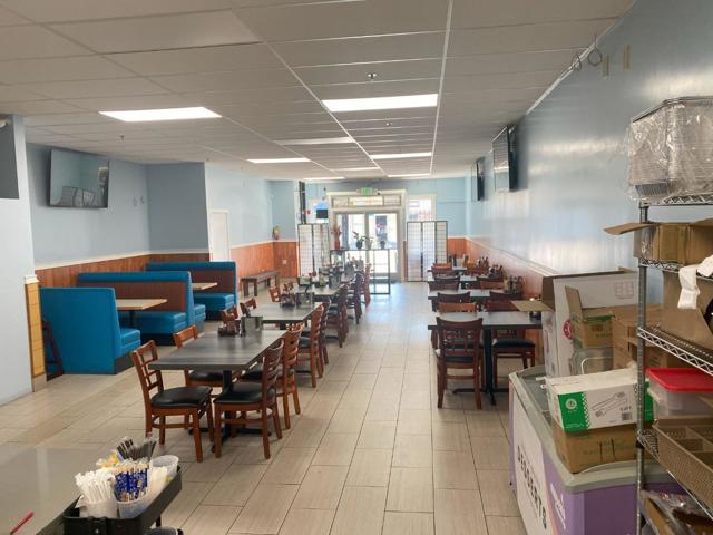 1616 International Boulevard, Oakland CA: https://media.crmls.org/mediaz/250ffcc4-c0ab-40de-b5bf-75bcf7781832.jpg