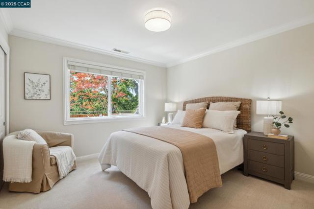 561 Morecroft Road, Lafayette CA: https://media.crmls.org/mediaz/2510211b-3342-4bc8-9553-ec0e46bbea2d.jpg