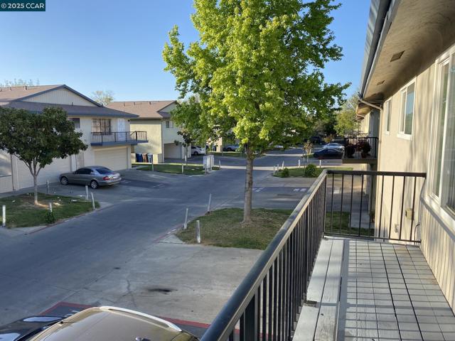 2118 Peppertree Way, Antioch CA: https://media.crmls.org/mediaz/2510f9d0-57ef-477e-a080-eb847761b0fd.jpg