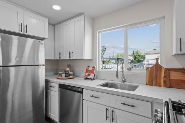 4119 Orange Ave, San Diego CA: https://media.crmls.org/mediaz/251157b3-e486-477f-9554-9ba3dd6156e3.jpg