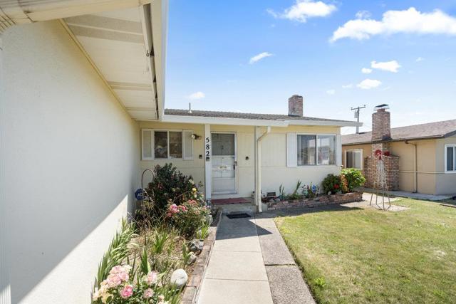 582 E Alvin Drive, Salinas CA: https://media.crmls.org/mediaz/25128df7-05f3-413a-8eea-71a5d0fec37d.jpg