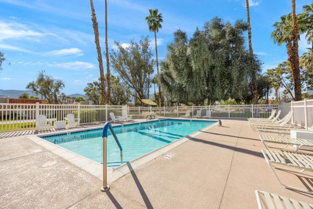 69738 Campana Court, Rancho Mirage CA: https://media.crmls.org/mediaz/251412f2-bf4f-44fe-a9be-d0814fc928aa.jpg