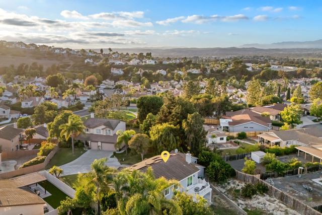 1328 Woodhaven Dr, Oceanside CA: https://media.crmls.org/mediaz/25141e67-a3d1-4e02-bc6e-f92f2c27b35d.jpg