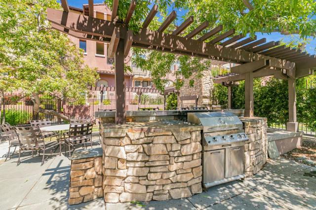 1156 Mckay Drive, San Jose CA: https://media.crmls.org/mediaz/25148949-bf27-454b-8583-0ce605420776.jpg
