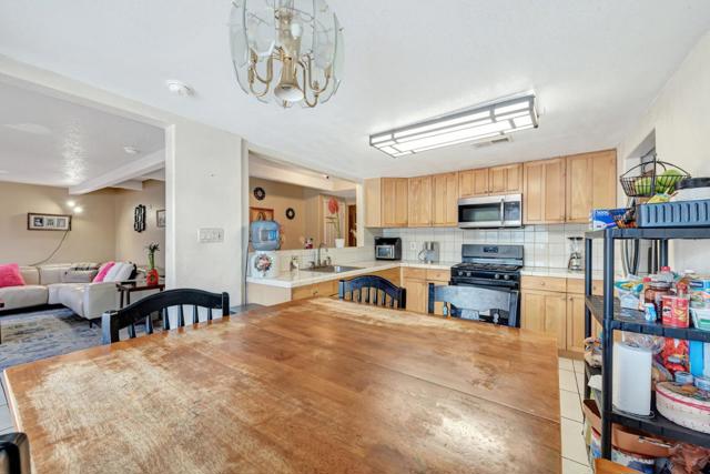 10285 Chrisland Court, San Jose CA: https://media.crmls.org/mediaz/25152690-80c5-42b7-950e-d65f69be26d2.jpg
