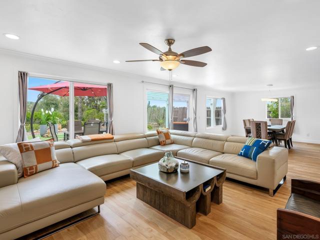 14813 Morningside Dr, Poway CA: https://media.crmls.org/mediaz/25164d9b-4b06-473c-85e8-0a709870c6ea.jpg